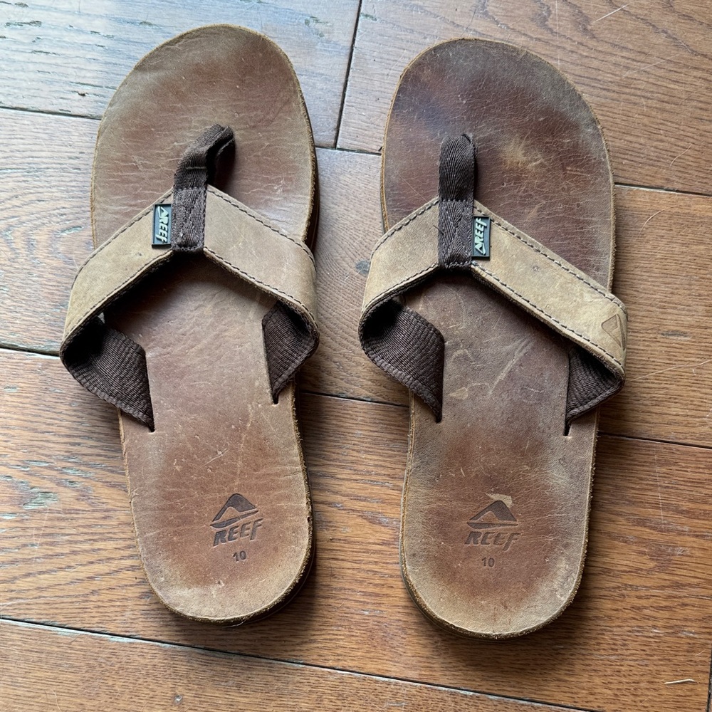 Reef Tan and Brown Sandals